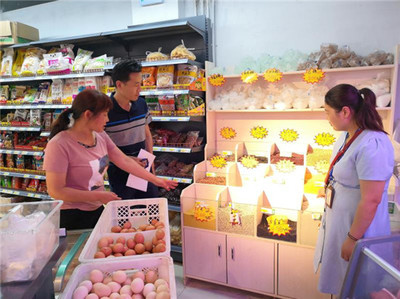 鞏義市孝義街道食藥監(jiān)所嚴(yán)抓嚴(yán)管，保障市民舌尖安全與藥品零售規(guī)范